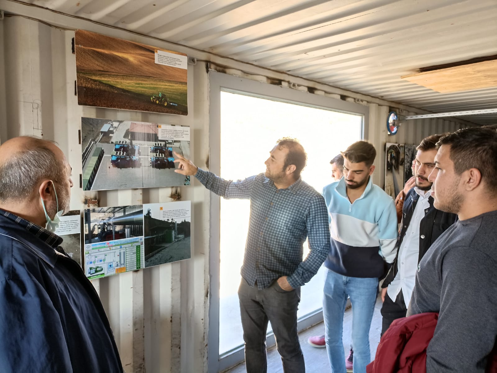 22.11.2021 Tarihinde Elektrik programı  öğrencileri ile K.Maraş Büyükşehir belediyesi - Öztürk enerji katı atık biyogaz ve elektik enerji  üretim tesislerini ziyaret 