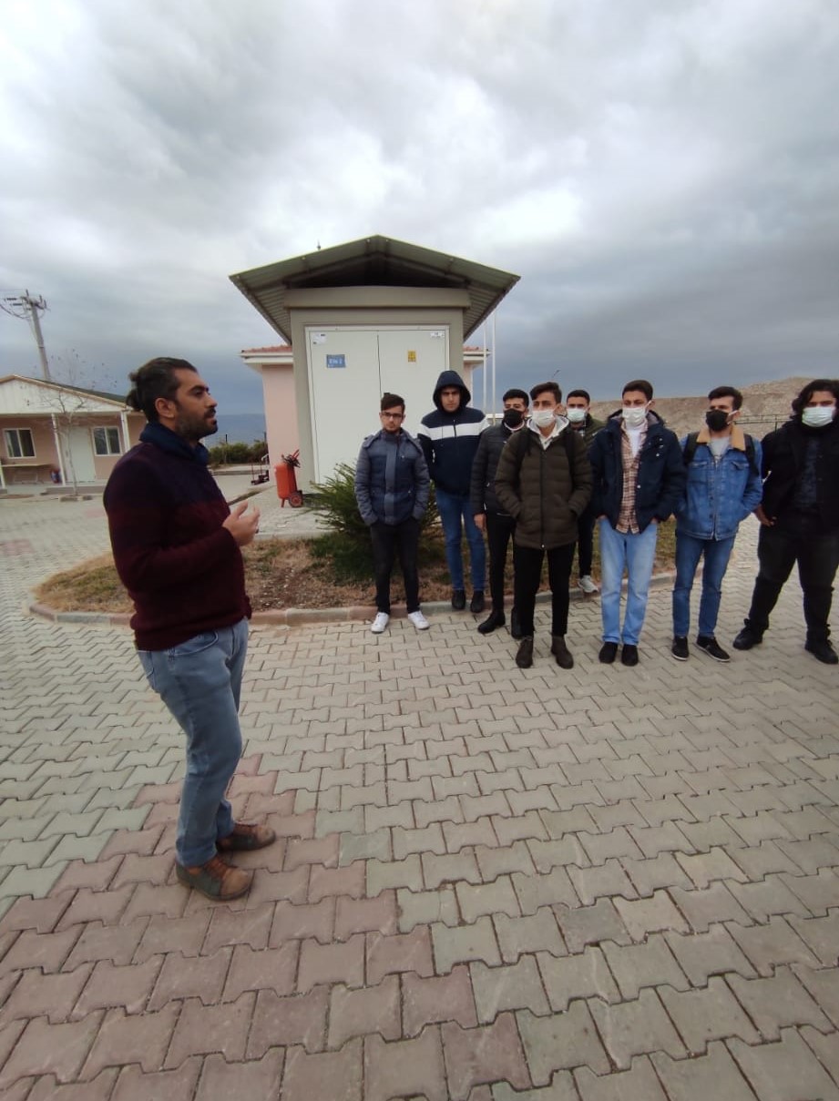 4.01.2022 tarihinde Elektrik programı öğrencileri için düzenlenen , Elis grup Güneş Elektrik santralı teknik gezisinden görüntüler.